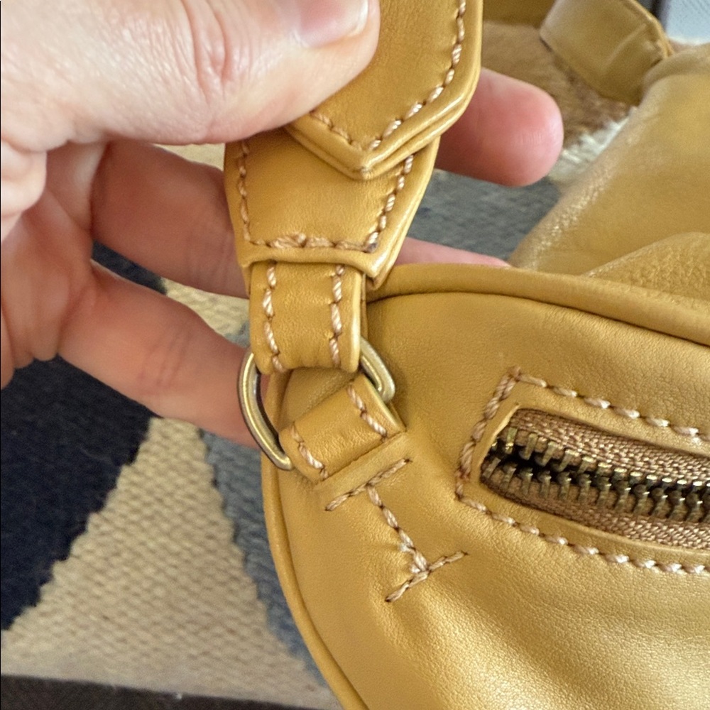 Hobo Juno Leather Crossbody/Belt Bag in Flax color - Picture 7 of 8